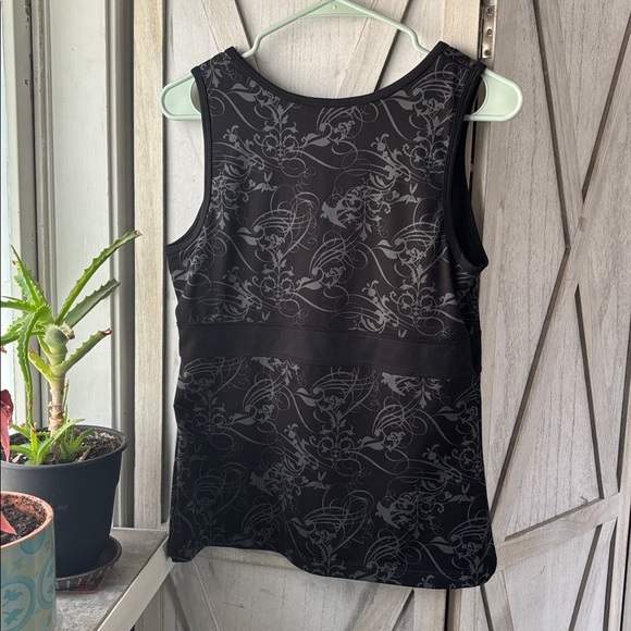 Tek Gear Black Yoga Top with Gray Accents - Picture 3 of 5